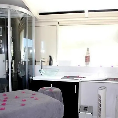 Les Hauts De Lastours Holiday park