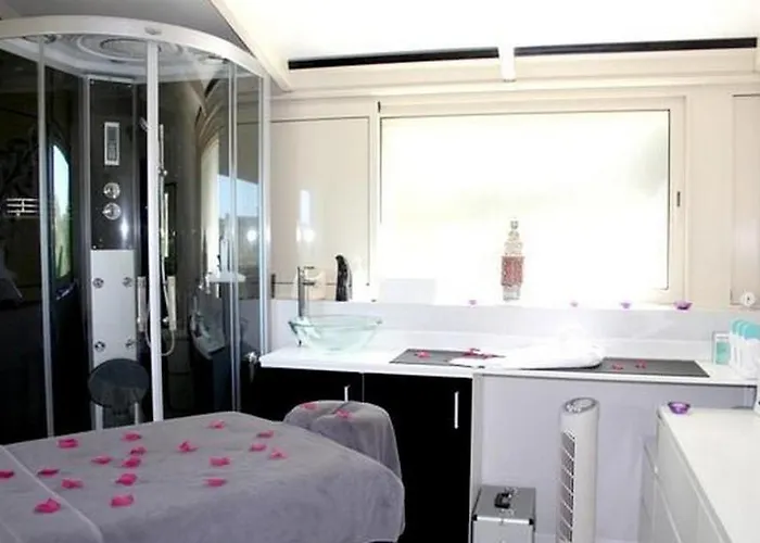 Les Hauts De Lastours Holiday park