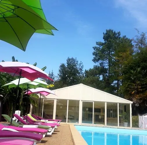 Les Hauts De Lastours Holiday park